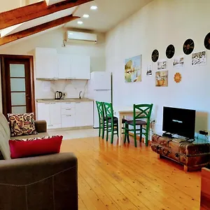 https://central-loft.albaniahotels.org